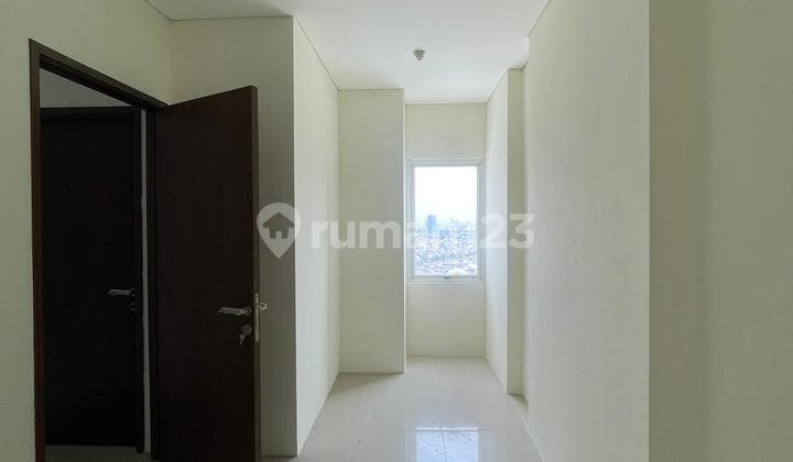 For Sale 1 Unit North Land Apartment. Area 41m². 2 BR. 18th Floor. Facing Monas.