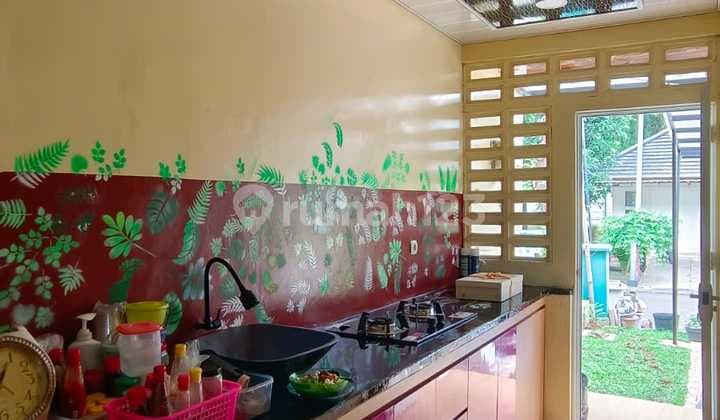 Dijual Rumah Di Cluster Castilla . Bsd Tangerang . Lt 128m². 4 Kt. Shm.