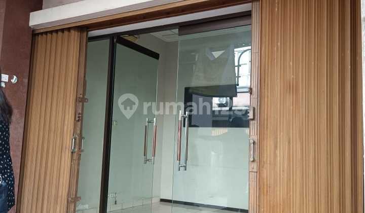 Ruko 3 Lantai , Siap Pakai...Di Golden Boulevard Bsd .. Kawasan Bisnis. Sangat Cocok Untuk.kantor., Gudang.