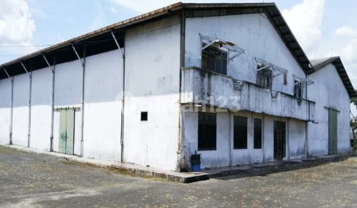 Ex Furniture Factory Warehouse, 1 Hectare Land, Pasar Kemis Tangerang