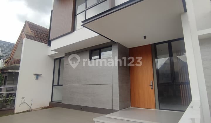 Jual Rumah Baru Bagus Lt128/ Lb240, Sutera Flamboyan Alam Sutera
