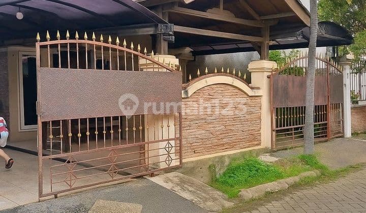 Rumah Anti Banjir Lt 180/150, Islamic Village Karawaci Tangerang