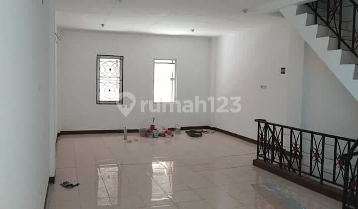 Ready-to-Use 2.5-Story Shop House on Boulevard, Harapan Indah, Bekasi