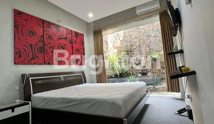 RUMAH MEWAH MODERN MINIMALIS DITENGAH KOTA SOLO