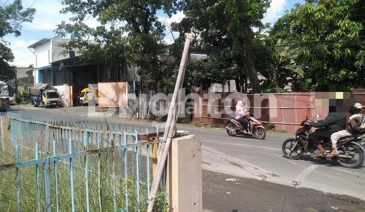 VERY STRATEGIC LAND IN A COMMERCIAL AREA