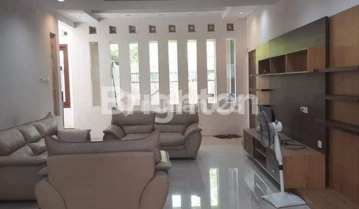 RUMAH TENGAH KOTA DEKAT MANAHAN
