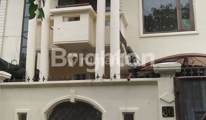 House for Quick Sale in Banyuanyar, Solo.