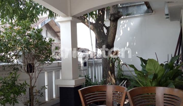 Central Solo City House a Step Away from Manahan Stadium