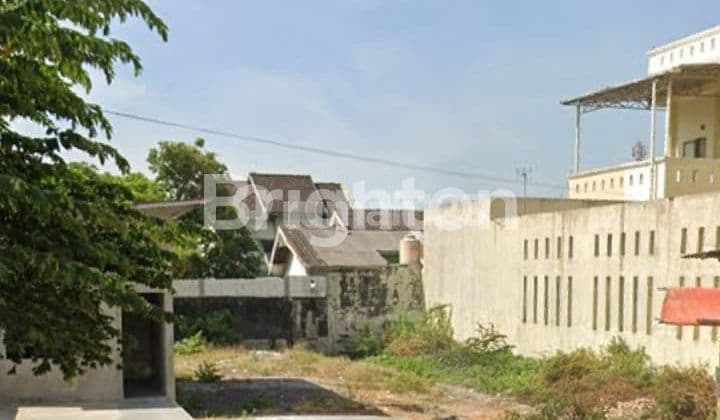 Tanah Samping Pintu Toll