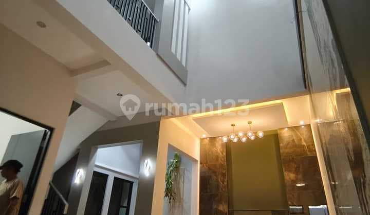 Rumah Baru Mewah Minimalis Manahan