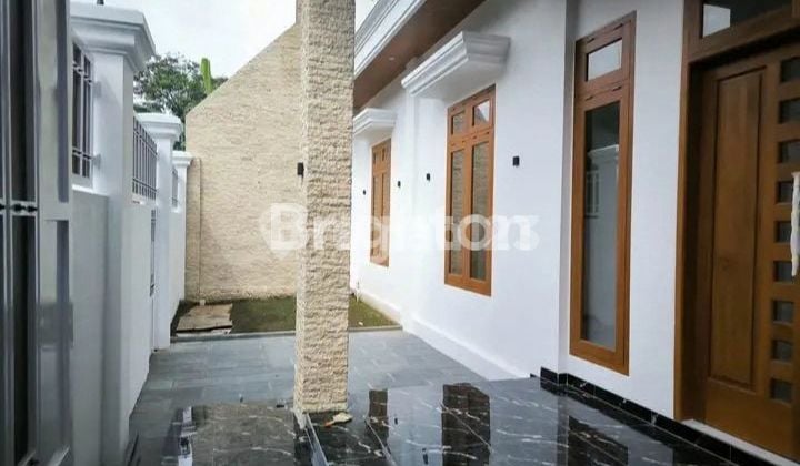 RUMAH MEWAH BARU MODERN MANAHAN