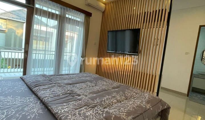 Rumah 2 Lantai Premium Jaksel Lingkungan Nyaman