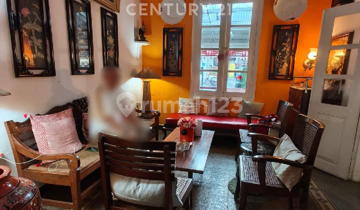 Dijual Rumah Strategis Bebas Banjir di Kwitang