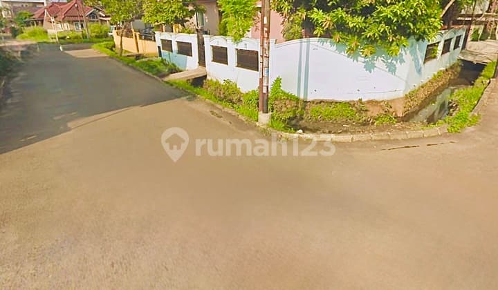 Dijual Cepat Bu Harga Murah Rumah Lt 266 M2 Posisi Hoek di Villa Melati Mas Blok I