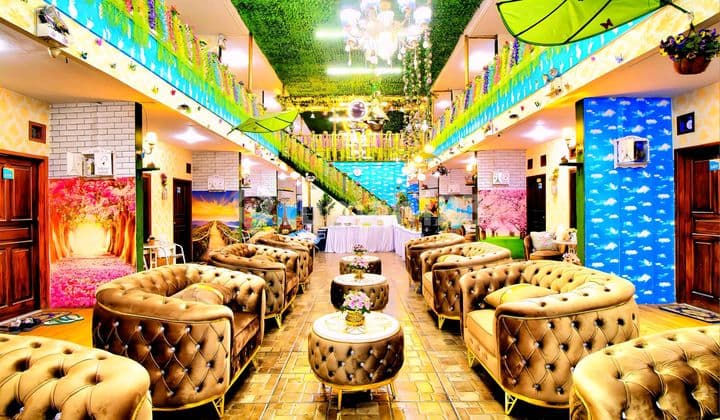 Dijiual Kost & Hotel 'kostel' Sky Garden Ada 50 Kamar Di Bandung Buah Batu