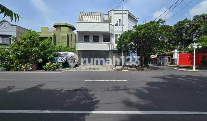 Ruko Super Strategis Lokasi Serengan,Solo Luas 210M2