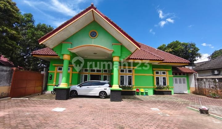 Rumah Strategis di Banjarsari,Solo Luas 1099M2