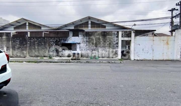 Gudang Zona Kuning Lokasi Banjarsari, Solo Luas 1300M2