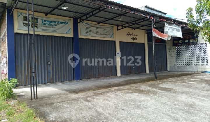Gudang Zona Kuning Lokasi Juwiring,Klaten Luas 2200M2