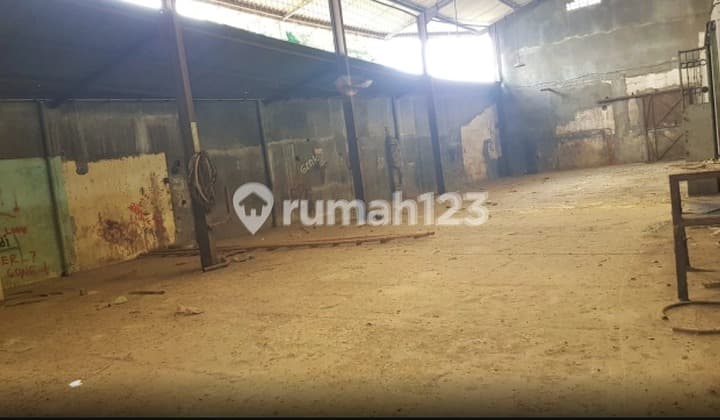 Gudang Zona Industri Lokasi Jebres,Surakarta Luas 3129M2