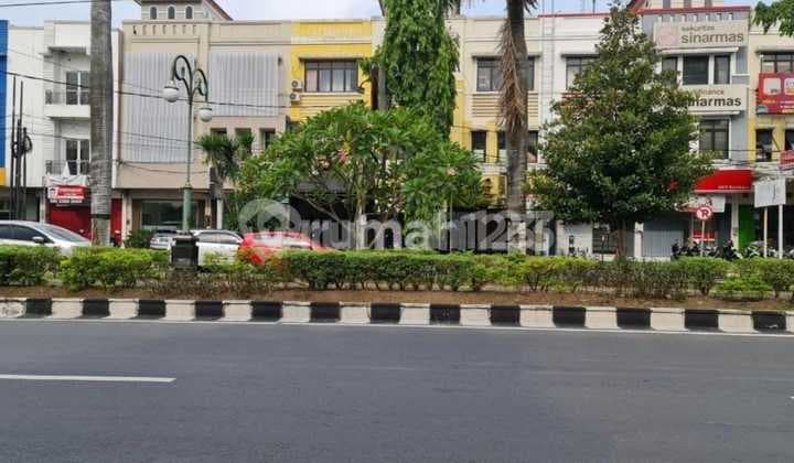 Ruko 3 Lantai Strategis Lokasi Solo Baru Luas 260M2