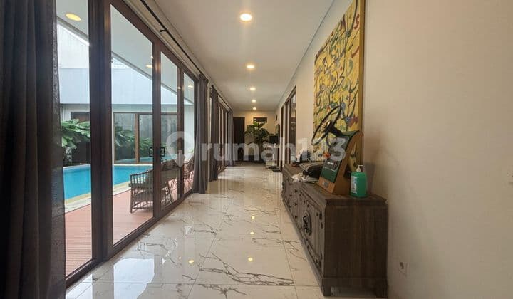 Dijual Rumah Mewah Ada Pool Luas Siap Huni di Bintaro Jaya Sektor 3