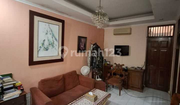 Rumah Dijual di Bintaro Jaya Sektor 5 Dekat Kampus Stan