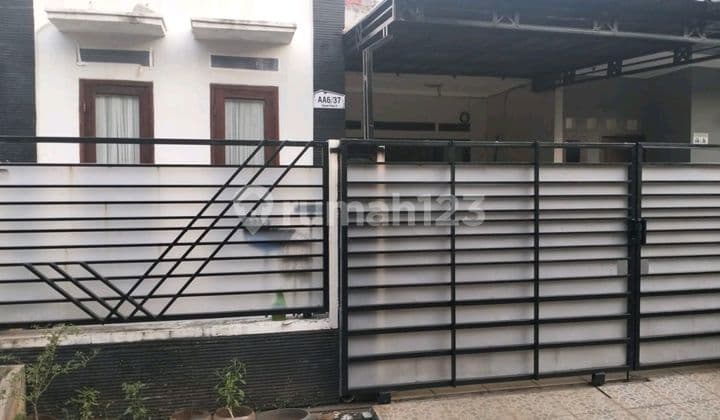 Rumah Catalina Kondisi Msh Tersewa