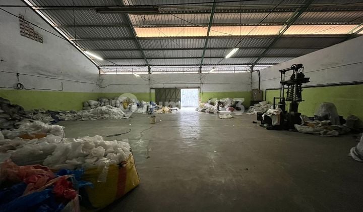 Industrial Warehouse Former Plastic Factory Strategic Location Cemani, Sukoharjo Area 2200 Sq.M!!