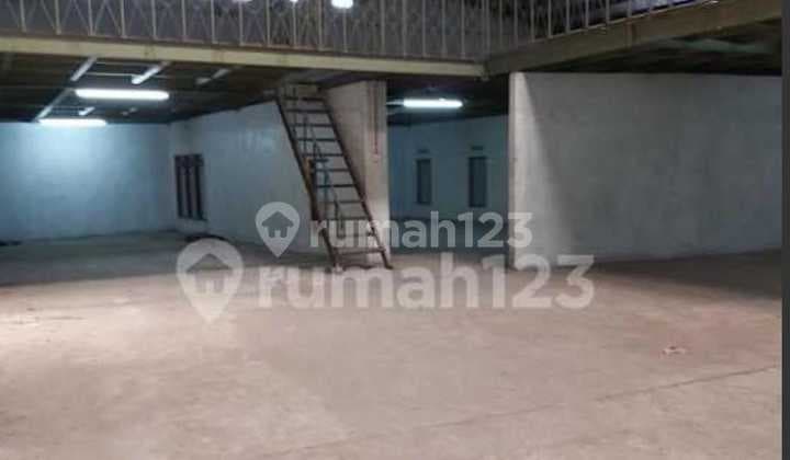 Gudang Siap Huni, Zona Kuning Lokasi Banjarsari,Solo Luas 650M2