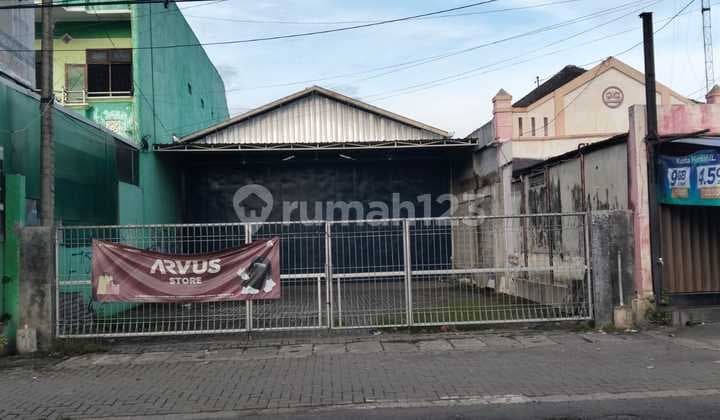Gudang Zona Industri Lokasi Strategis Yogyakarta Luas 648M2