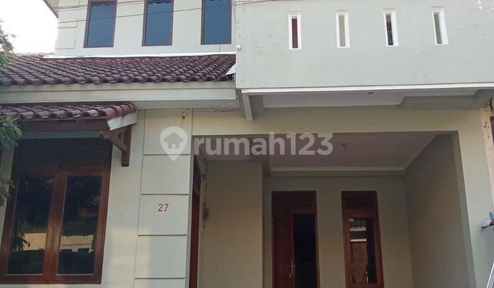 Rumah Strategis 2 Lantai Siap Huni, Lokasi Baki, Sukoharjo Luas 105M2