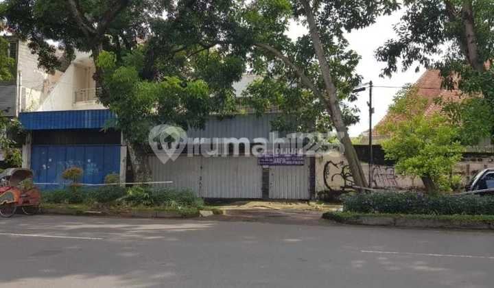 Ruko Super Strategis Laweyan,Solo Luas 240M2