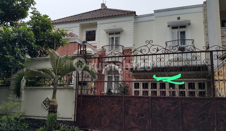 Luxurious and Comfortable House in Melati Mas Serpong Cul-de-sac Position Semi-Furnished Good House SHM - Certificate of Ownership in Serpong Villa Melati Mas