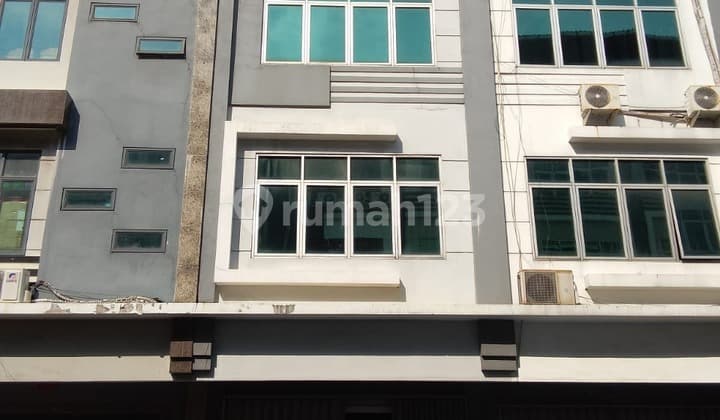 For Sale: Ruko Toho in Pantai Indah Kapuk, North Jakarta