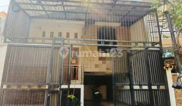 Quick Sale 3-Storey Office House in Tanjung Duren Dalam, West Jakarta