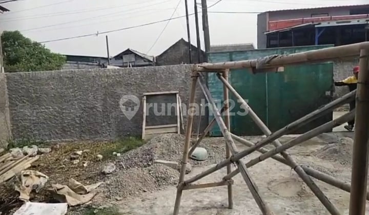 Quick Sale Land with Half-Finished House Bonus in Salembaran Kosambi, Tangerang