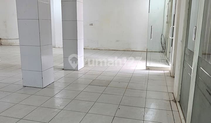Disewakan Ruko 2 Lantai di Graha Raya.- Parkir Luas