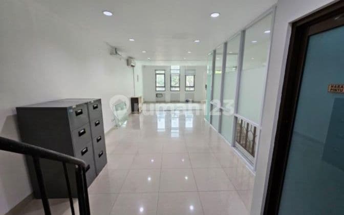 Menteng Bintaro Center Shophouse - 2.5 Floors - Spacious Parking - Business Ready - Negotiable Price