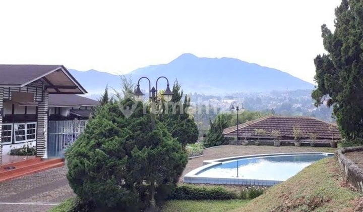 Dijual Villa Di Mega Mendung Puncak- Villa Sangat Terawat - Tanah Berkontur View Pegunungan With Pool - Shm On Hand