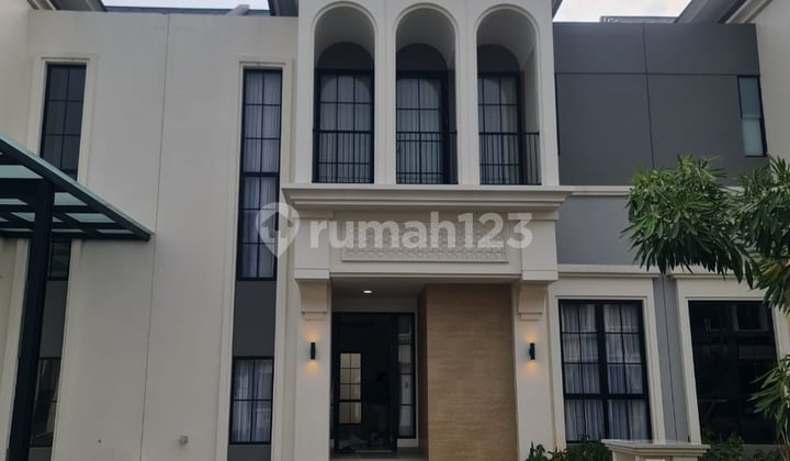 Rumah 2 Lantai di Helios Prime Suvarna Sutera Tangerang 1K8000SN