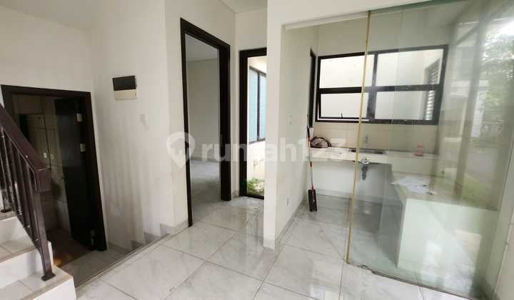 Rumah 2 Lantai HOEK Lavon Gracia Tangerang L2-240309