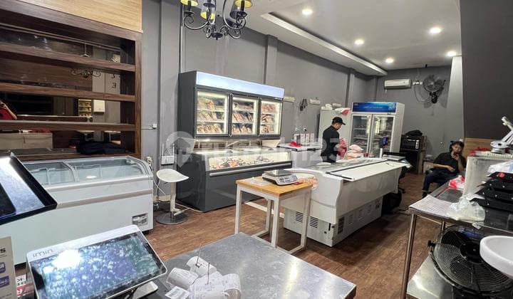 Shop House Facing Pasar Modern Paramount Road, Gading Serpong, Tangerang 1K90005O