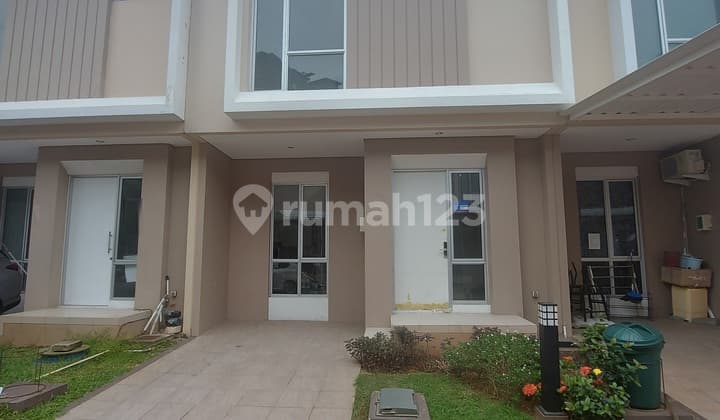 Rumah 2 Lantai di Milano Village Gading Serpong Tangerang 1K90001e