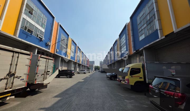 Dijual Cepat Jarang Ada Akses Tol Langsung Lokasi.di.kota Tangerang