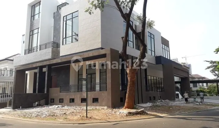 Dijual cepat Rumah sultan mewah konsep minimalis modern di Cluster sutera jingga alam sutera kabupaten tangerang 4 Lantai Sudah Renovasi SHM posisi hoek