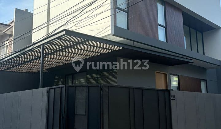 Disewakan Rumah 2 Lantai Baru Mewah di Kelapa Gading Timur