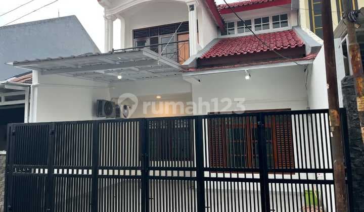 Rumah Bagus Full Renovasi Pondok Bambu, Jakarta Timur