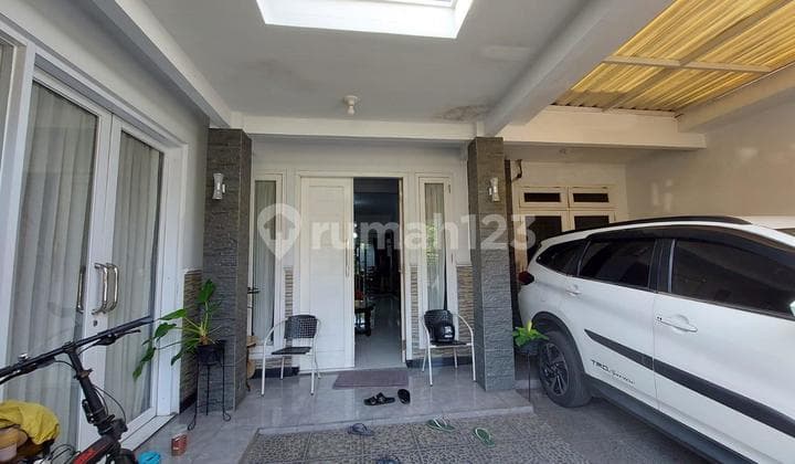 Rumah Mewah Strategis di Taman Peninsula, Bekasi selatan