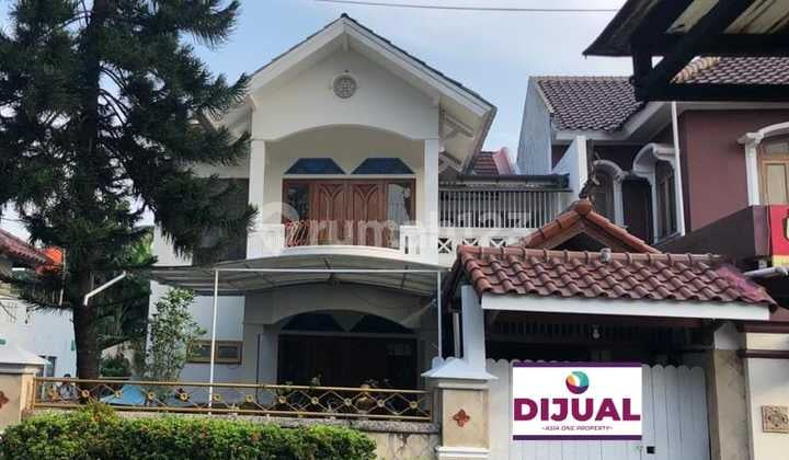 Dijual Rumah Posisi Hoek Semi-Furnished di Duren Sawit Jakarta